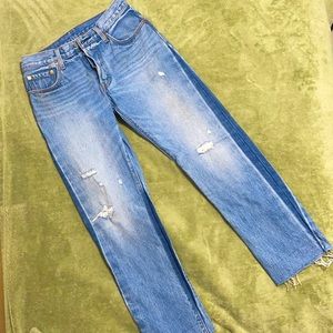Levi 501 Jeans- Distressed. Size: W26 L28